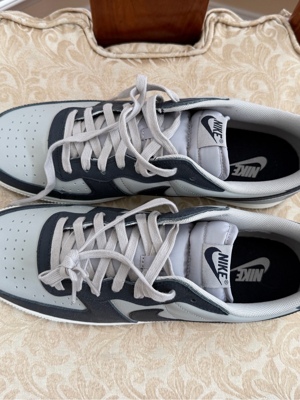 Nike Terminator Low Georgetown Size 13 - Picture 3 of 6